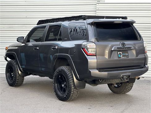 Used 2015 Toyota 4Runner SR5 image 11