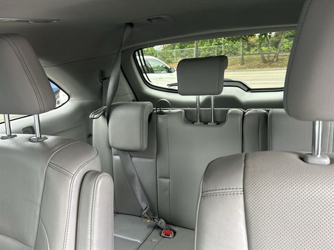 Used 2016 Toyota Highlander Limited Platinum AWD/4WD image 12