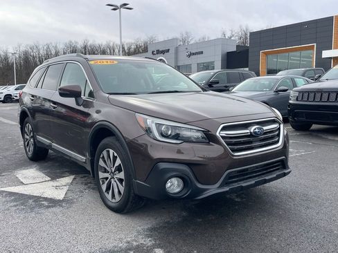 Used 2019 Subaru Outback 3.6R Touring image 1