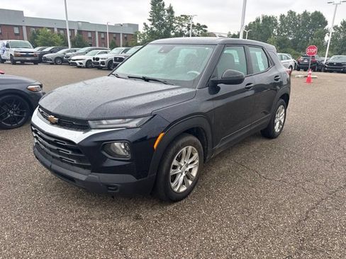 Used 2021 Chevrolet TrailBlazer LS FWD image 1