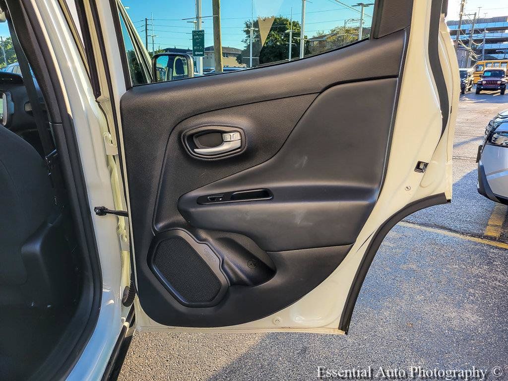 Used 2023 Jeep Renegade Latitude AWD/4WD image 24