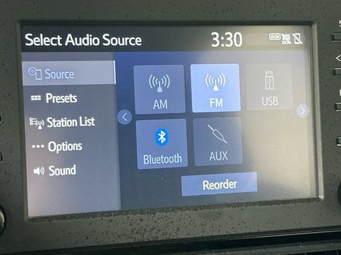 Used 2019 Toyota RAV4 XLE w/ Convenience Package FWD image 27