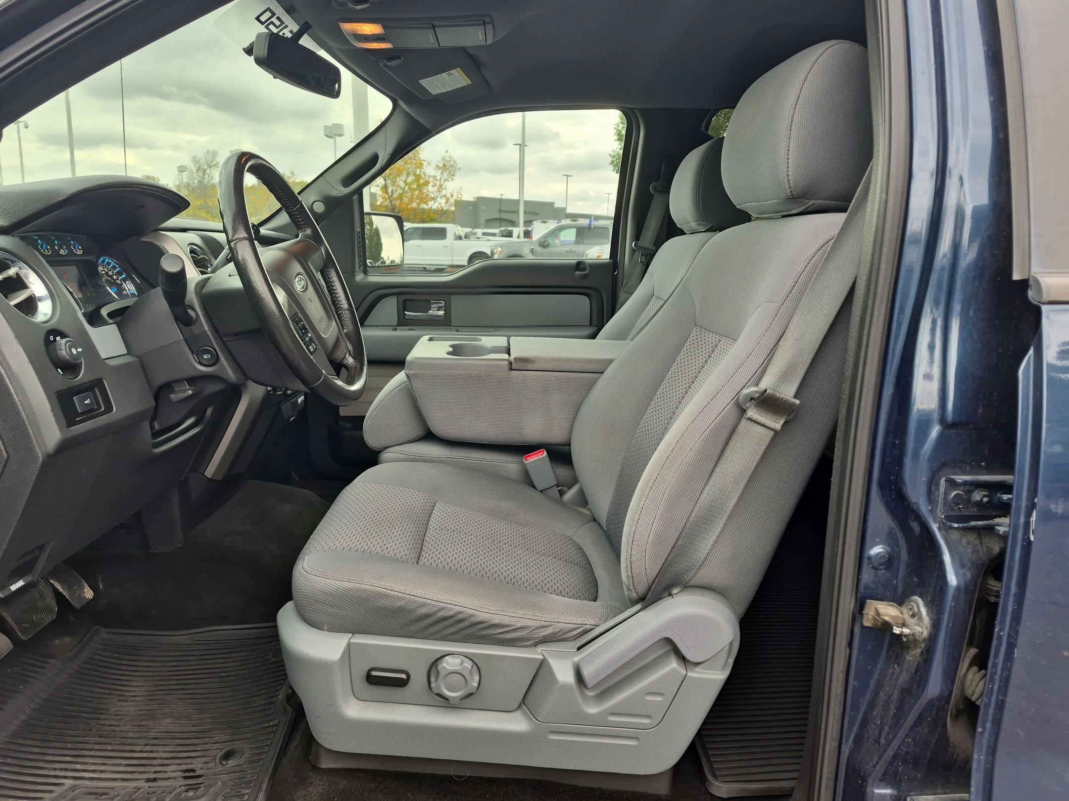 Used 2013 Ford F150 XLT w/ Luxury Equipment Group AWD/4WD image 17