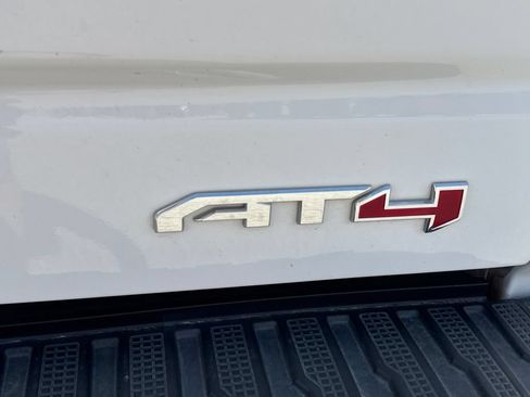 Used 2023 GMC Sierra 1500 AT4 AWD/4WD image 6
