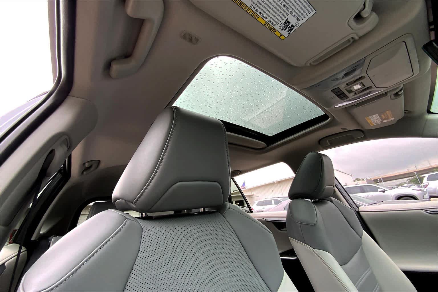 Used 2024 Toyota RAV4 Limited w/ Weather Package AWD/4WD image 14