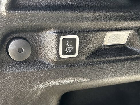 Used 2023 Jeep Grand Cherokee L Limited image 29