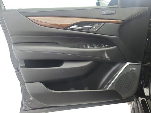 Used 2019 Cadillac Escalade Luxury image 22