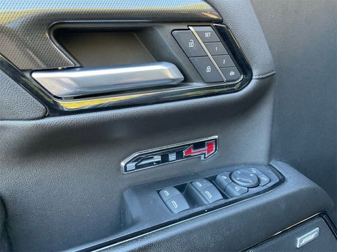 Used 2023 GMC Sierra 1500 AT4 w/ Technology Package image 30