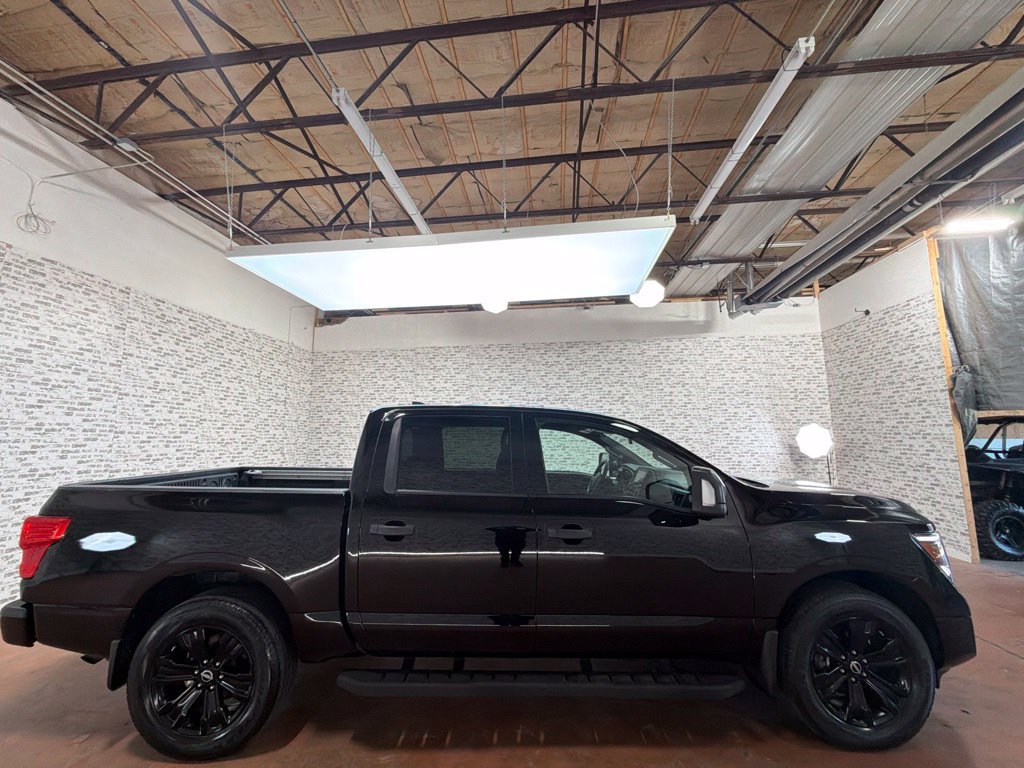 Used 2024 Nissan Titan SV w/ SV Convenience Package AWD/4WD image 8