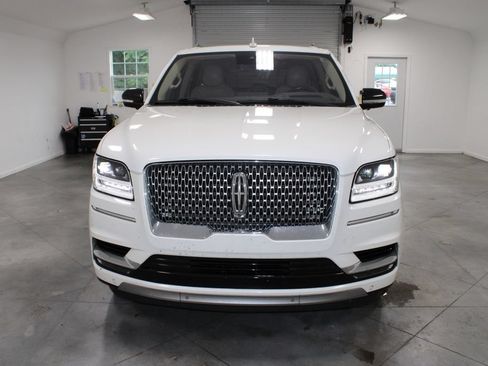 Used 2020 Lincoln Navigator L Reserve w/ Luxury Package AWD/4WD image 3