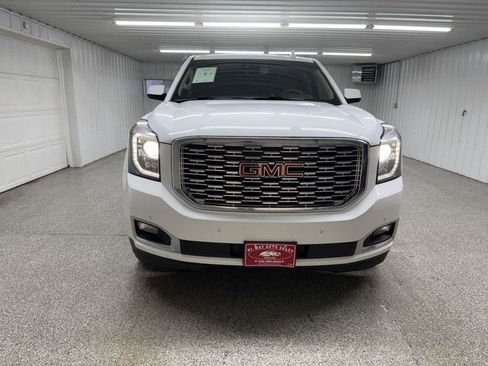 Used 2018 GMC Yukon XL Denali w/ Denali Ultimate Package AWD/4WD image 3
