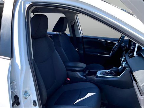 Used 2024 Toyota RAV4 LE AWD/4WD image 9