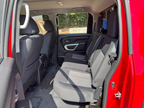Used 2021 Nissan Titan SV w/ SV Convenience Package RWD image 34