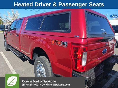 Used 2017 Ford F250 XLT w/ XLT Premium Package image 8