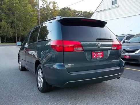 Used 2004 Toyota Sienna LE w/ LE Pkg 7 FWD image 3