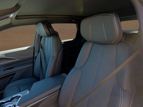New 2026 Cadillac Lyriq Luxury w/ LPO, Floor Liner Package AWD/4WD image 10