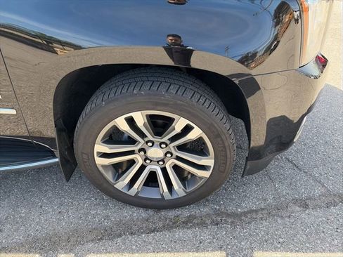 Used 2018 GMC Yukon Denali AWD/4WD image 11