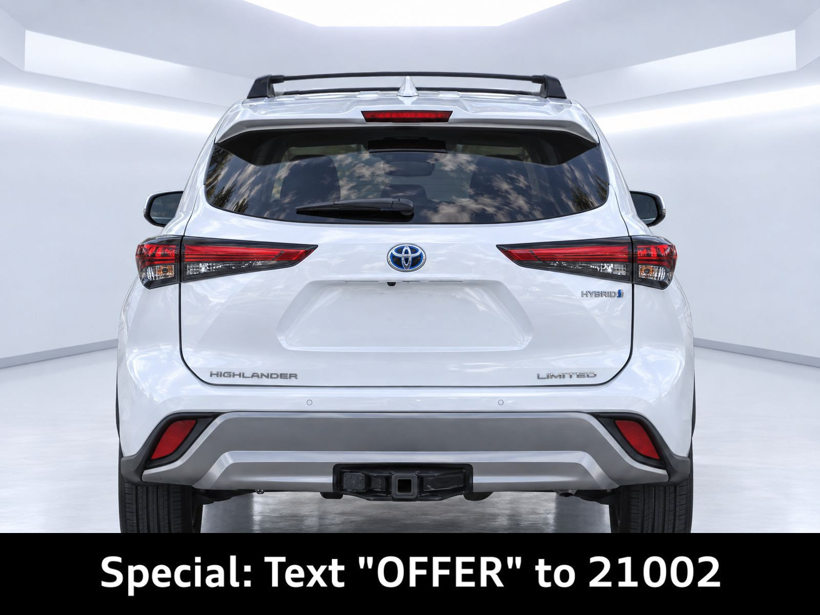 Used 2023 Toyota Highlander Limited FWD image 7