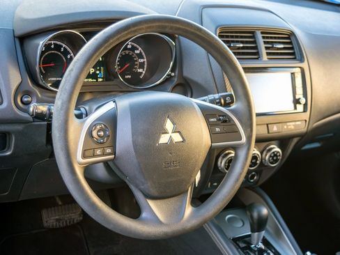 Used 2021 Mitsubishi Outlander Sport ES image 12