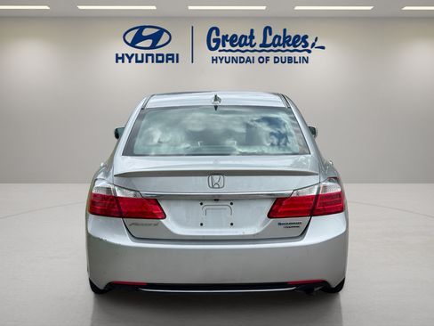 Used 2015 Honda Accord Touring image 4