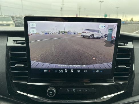 Used 2023 Ford Transit 350 XLT image 15