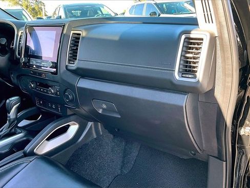 Certified 2024 Nissan Frontier SL image 23