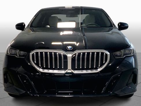New 2026 BMW 530i xDrive w/ M Sport Package image 3
