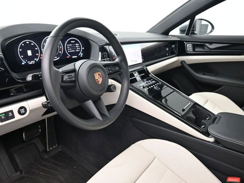 Certified 2026 Porsche Panamera image 4