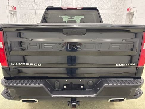 Used 2020 Chevrolet Silverado 1500 Custom Trail Boss w/ Custom Convenience Package AWD/4WD image 5