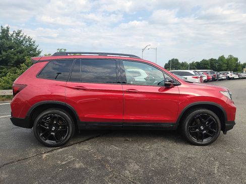 Certified 2024 Honda Passport Black Edition image 7