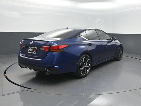 Used 2023 Nissan Altima 2.5 SR w/ SR Premium Package FWD image 32