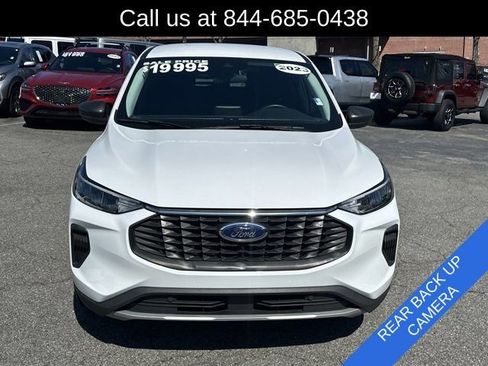 Used 2023 Ford Escape Active image 2