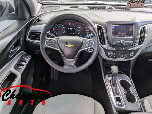 Used 2022 Chevrolet Equinox LS AWD/4WD image 19