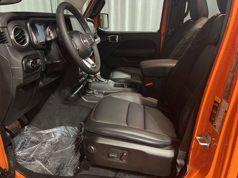 New 2025 Jeep Wrangler Sahara image 18