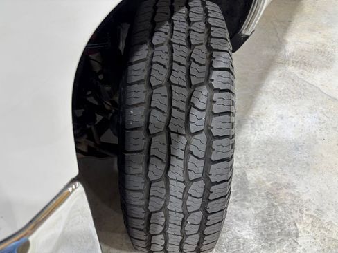 Used 2018 Chevrolet Silverado 2500 W/T w/ Snow Plow Prep Package image 27