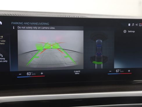 Used 2023 BMW i4 eDrive35 w/ Premium Package RWD image 9