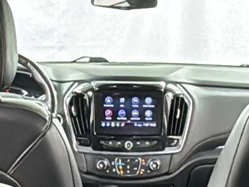 Used 2021 Chevrolet Traverse RS image 18