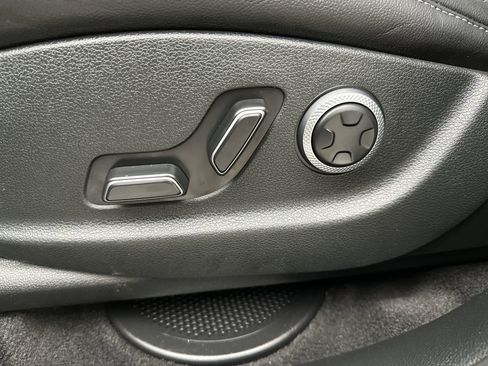 Certified 2026 Genesis GV80 2.5T Advanced AWD/4WD image 12