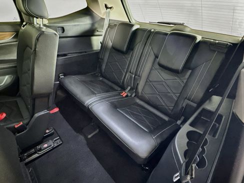 Used 2025 Volkswagen Atlas SE FWD image 29