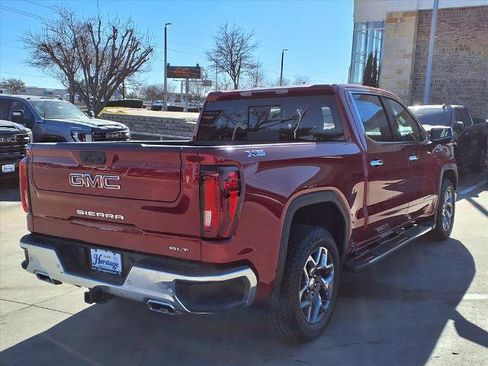 New 2026 GMC Sierra 1500 SLT image 3