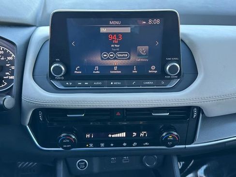 Used 2021 Nissan Rogue SV image 33