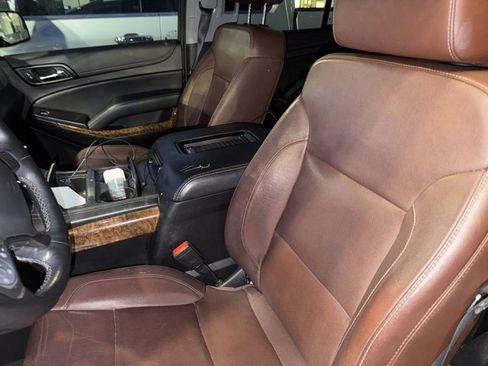 Used 2020 Chevrolet Tahoe Premier w/ Premier Plus Edition image 5