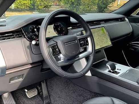 New 2026 Land Rover Range Rover SE image 5