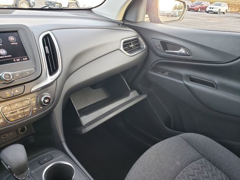 Used 2022 Chevrolet Equinox LT w/ Driver Convenience Package image 23