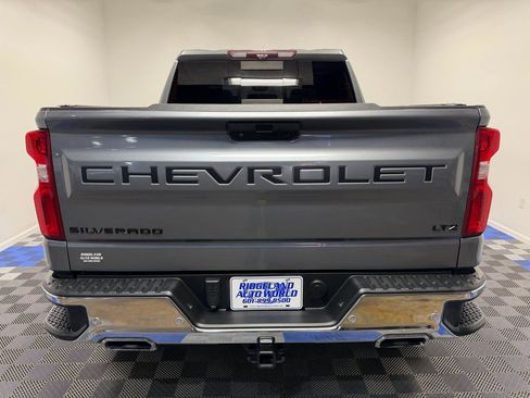 Used 2021 Chevrolet Silverado 1500 LTZ w/ LTZ Premium Texas Edition AWD/4WD image 12
