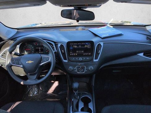 Used 2023 Chevrolet Malibu LS FWD image 16