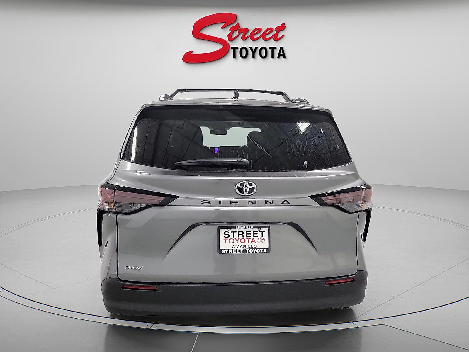 Certified 2026 Toyota Sienna LE FWD image 3
