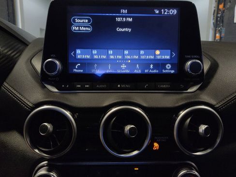 Used 2024 Nissan Sentra SV FWD image 25