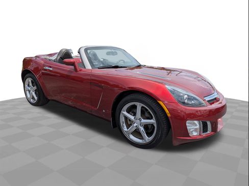 Used 2009 Saturn Sky Red Line RWD image 2