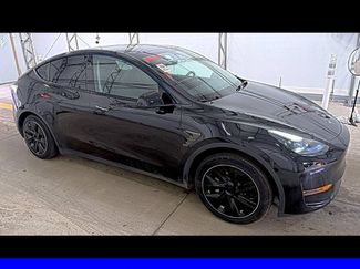 Used 2023 Tesla Model Y Long Range AWD/4WD video 1